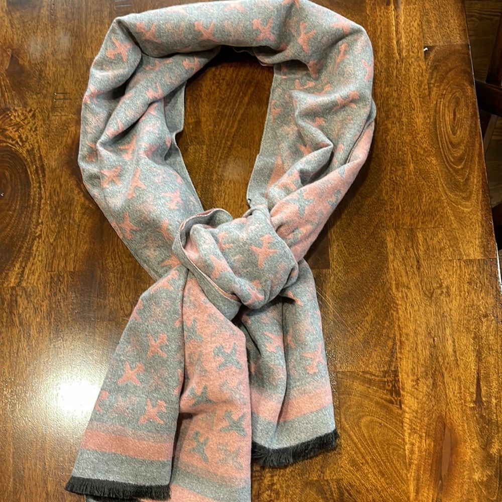 Airplane large scarf/wrap nwot - Picture 4 of 5